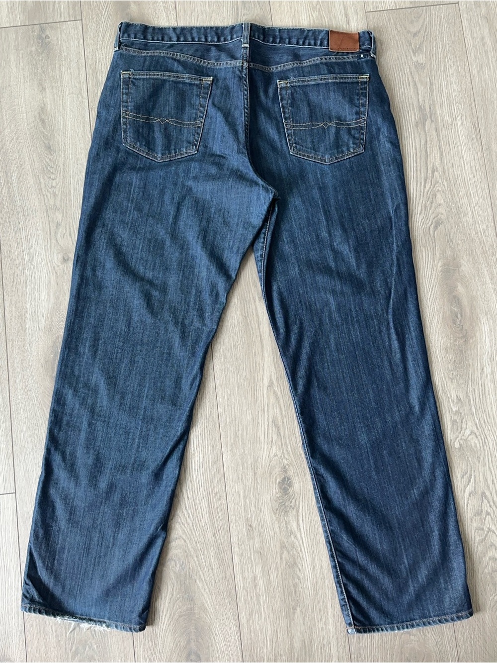 Lucky Brand classic straight-leg dark wash jeans
